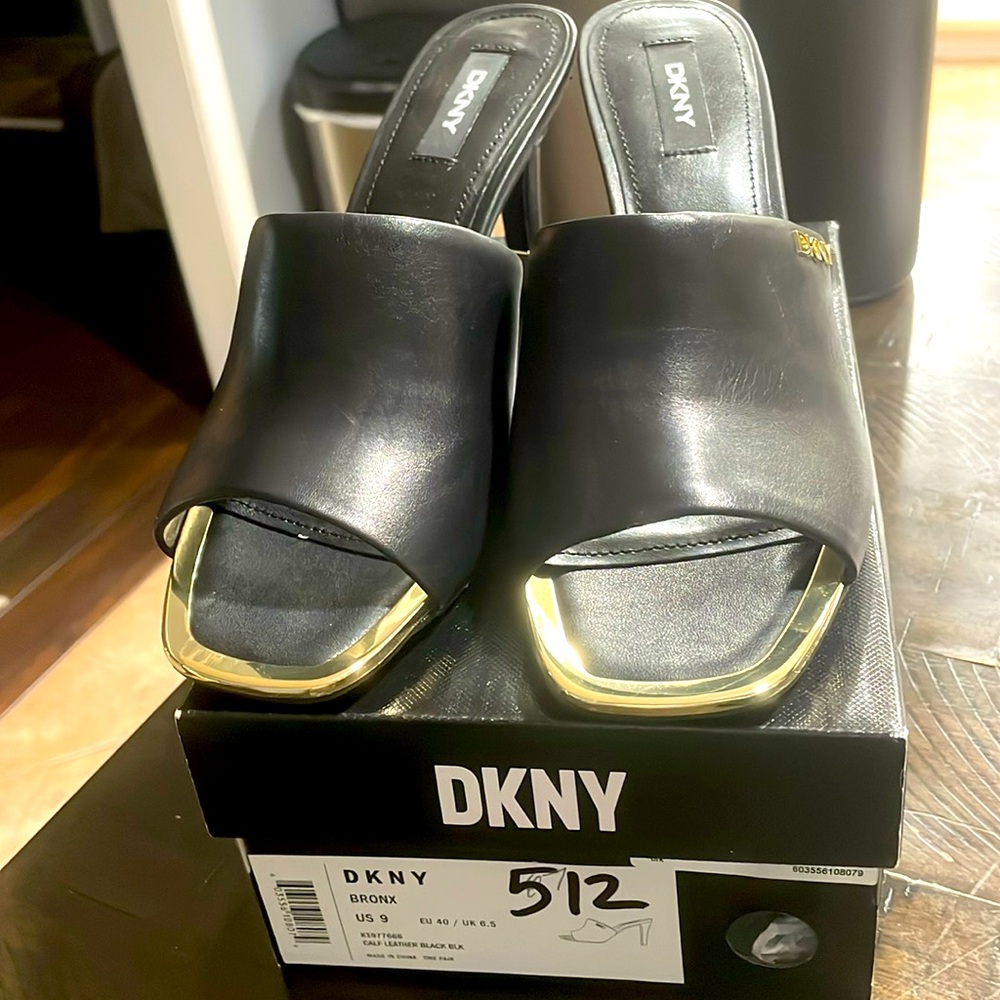 DKNY Bronx heels . Brand new never been worn.
